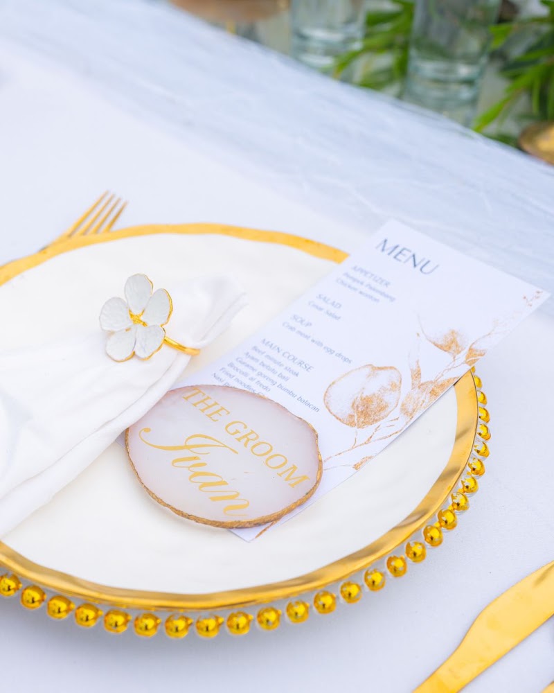 Menu and napkin detail for Ivan and Monica's celebration