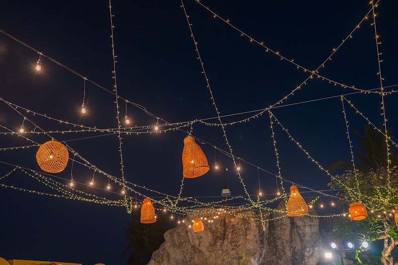Decorative canopy lighting without people by STHIRA DECOR